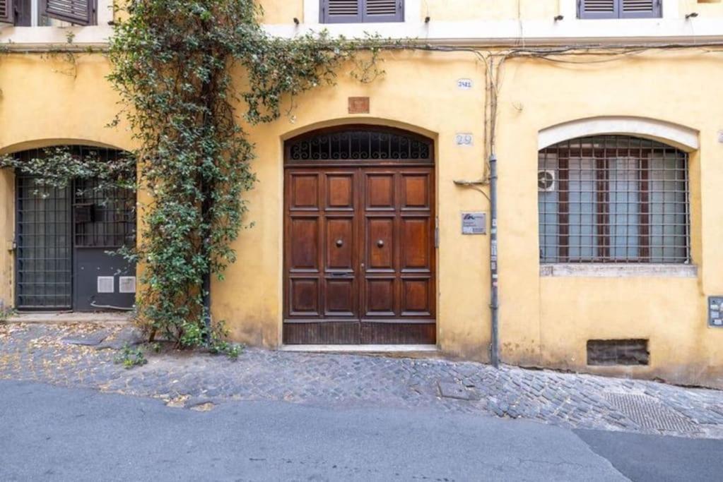 Colosseum Charming Apartment Рим Екстер'єр фото
