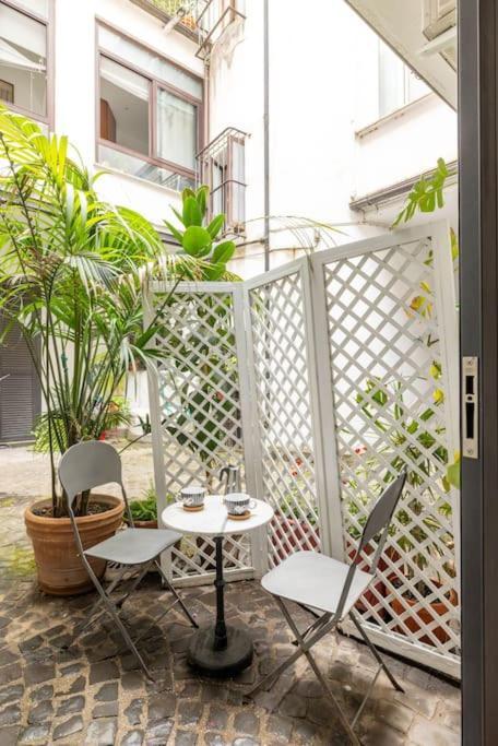 Colosseum Charming Apartment Рим Екстер'єр фото